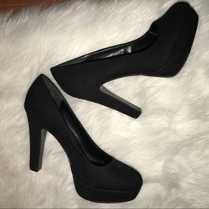 Women’s black heels